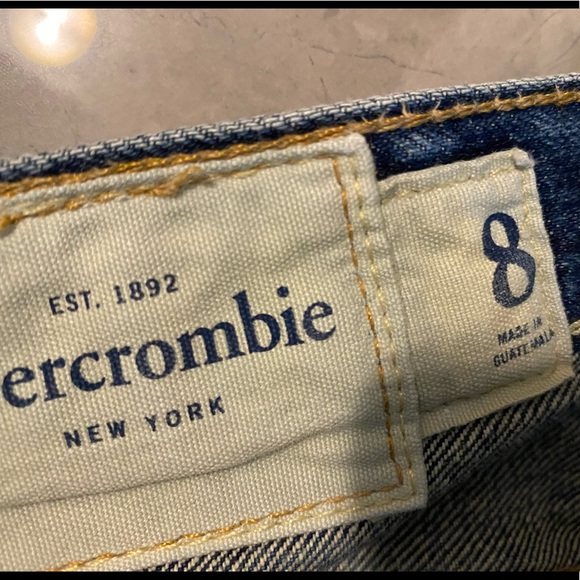 Abercrombie boy jeans, size 8, Low rise Boot - Picture 2 of 4